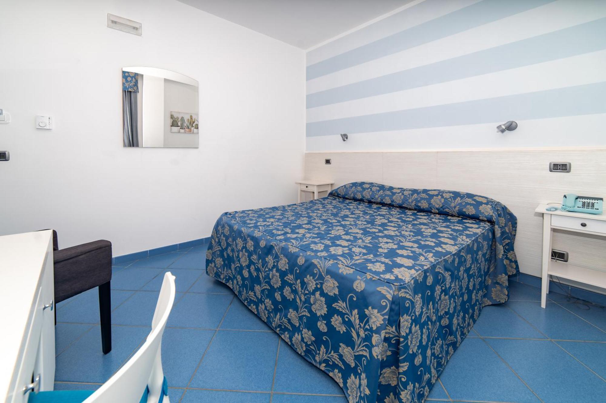 Economy Double or Twin Room,1698952401:JPEG